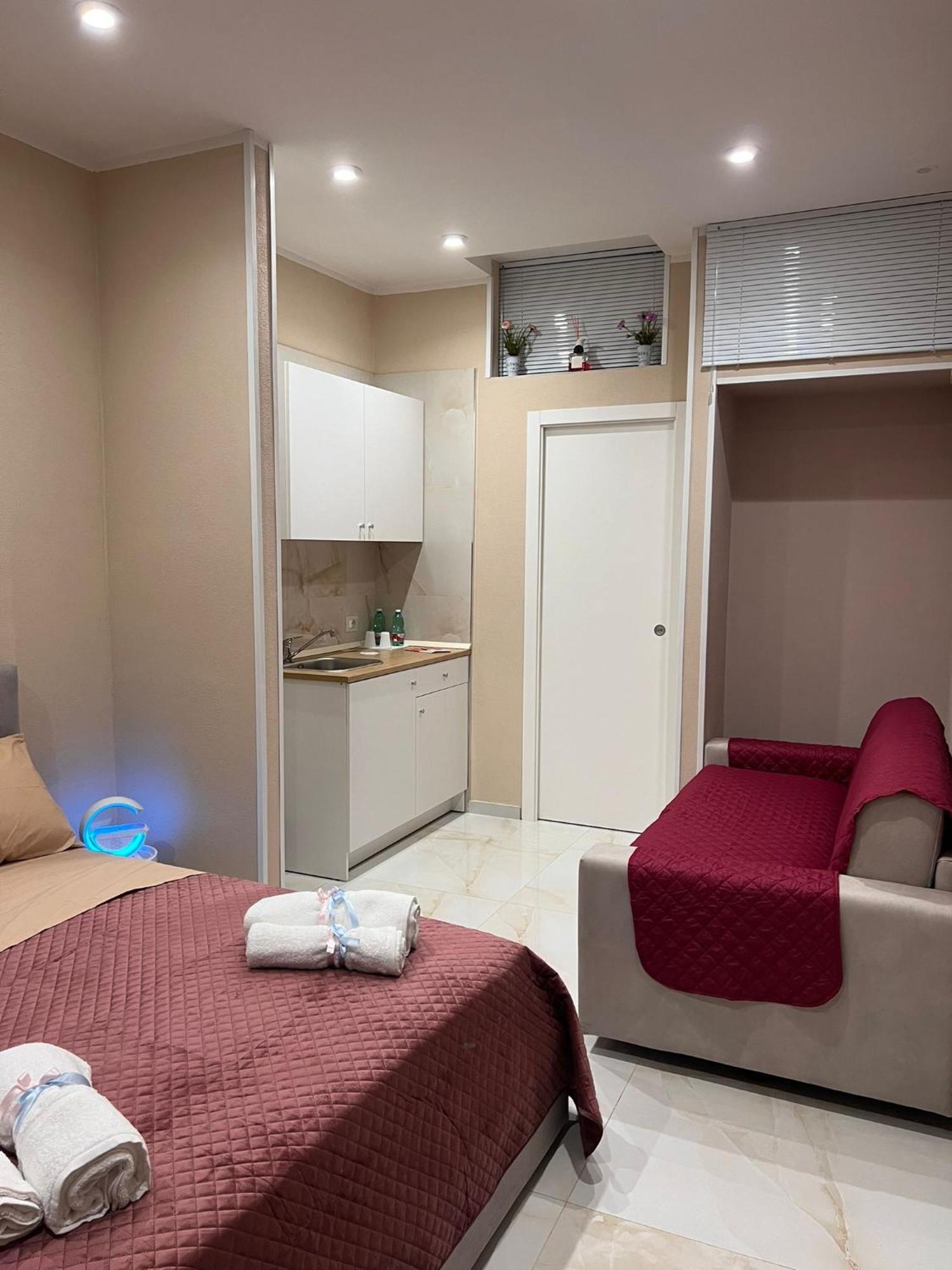 Apartment Vincenzino A Spaccanapoli Neapel